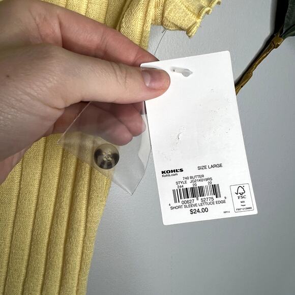 NWT Yellow Cropped Button Up Top LAST CALL - Picture 3 of 4